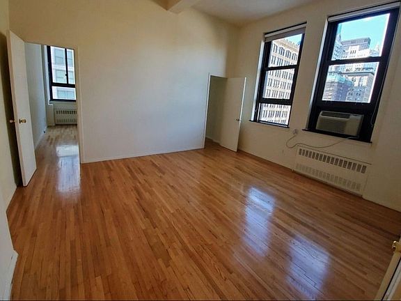 2nd image of 239 Park Ave S #B6