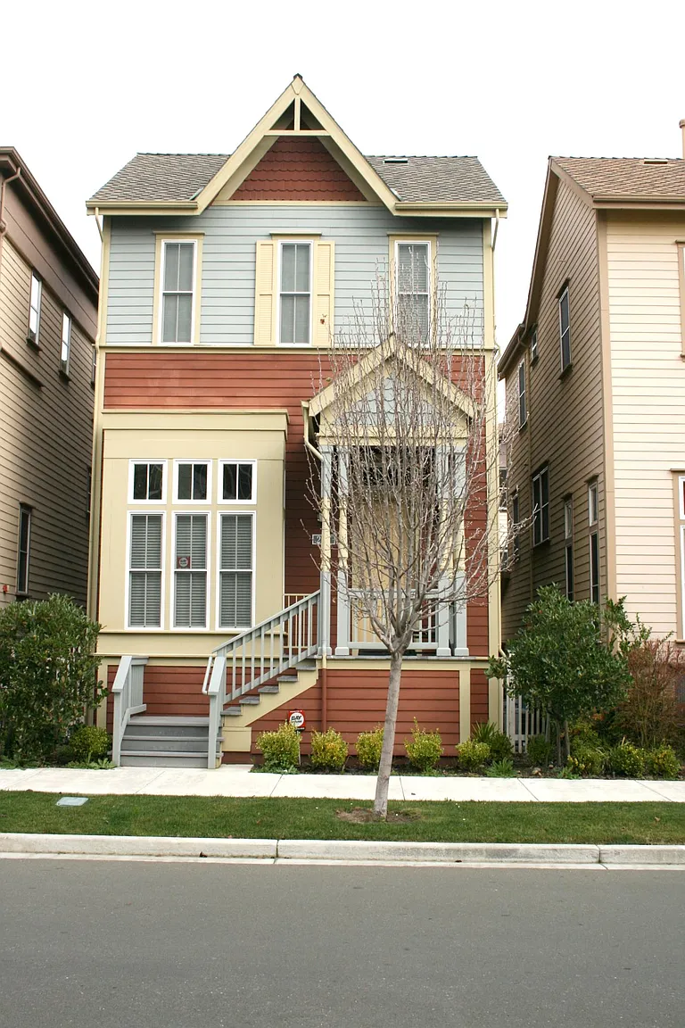 2117 Lewis St photo 1