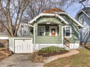 1220 S 55th St, Omaha, NE 68106