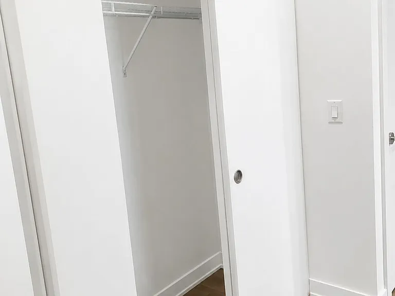 25 Wellington St S #1101 — Photo 8
