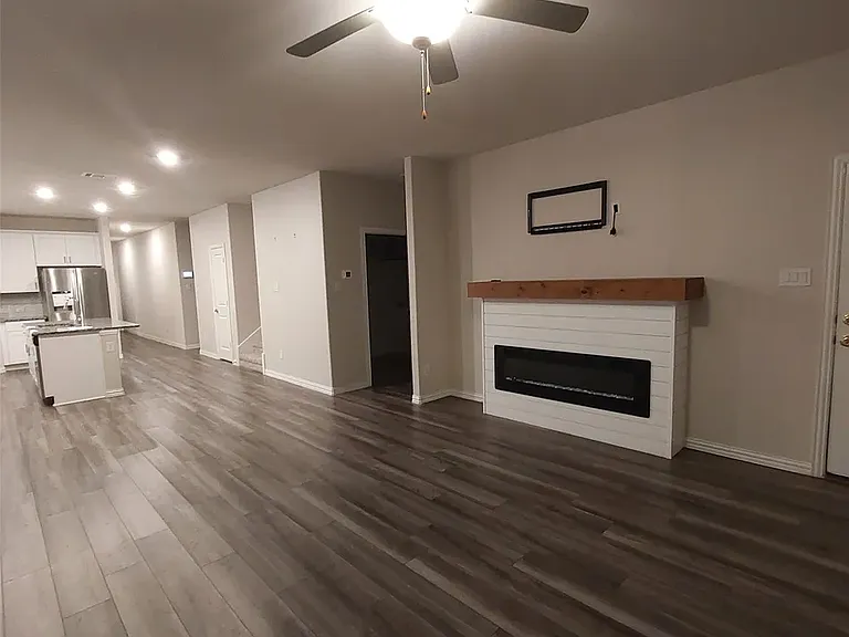 6004 Bailey Way — Photo 8