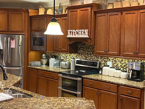 4th image of 500 Pueblo Dr