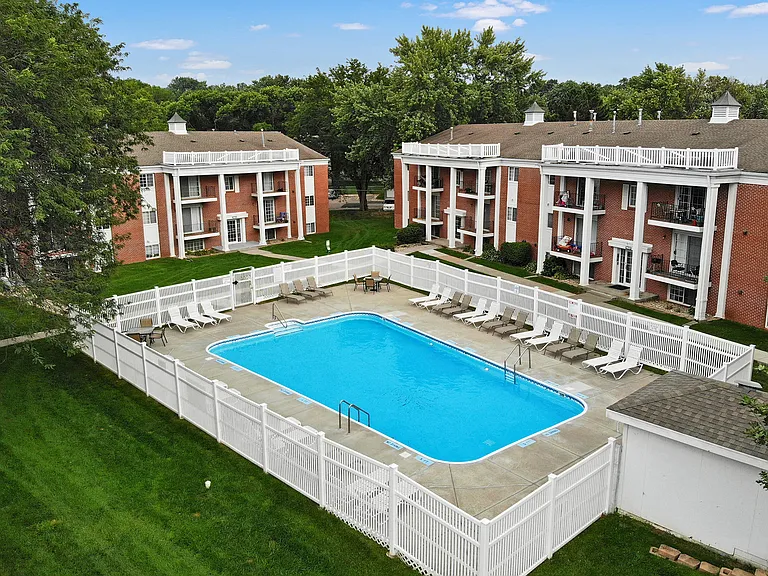 Westwood Apartments — Photo 17