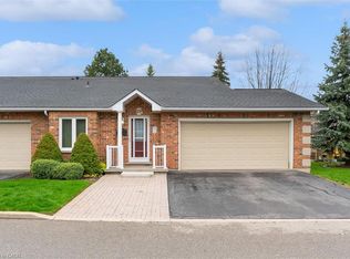 60 Rice Ave #29, Hamilton, ON L9C7S3