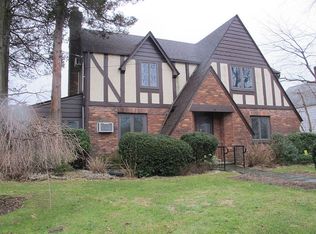 56 Baker Hill Rd, Great Neck, NY 11023