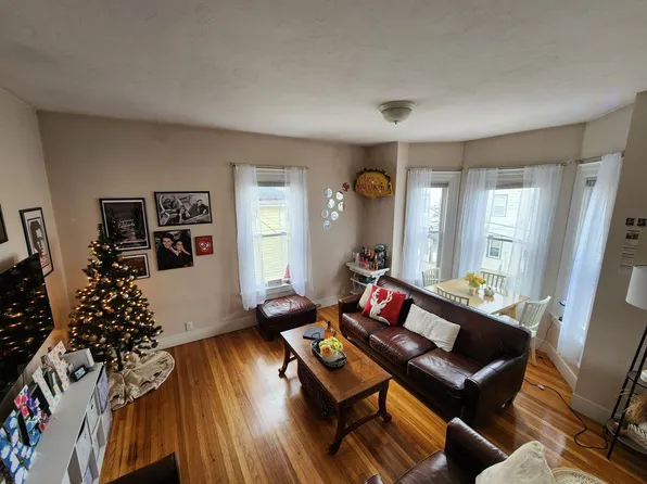 11 Wadsworth St, Allston, MA