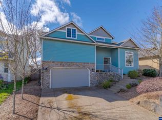 557 NW Heath St, Dallas, OR 97338