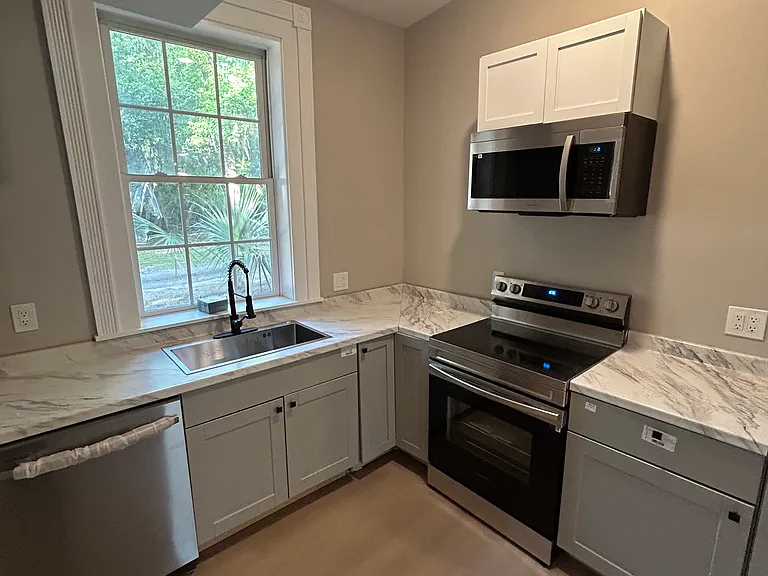 7410 Central Ave #B — Photo 4