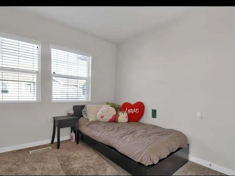 15240 S Glory Dr — Photo 13