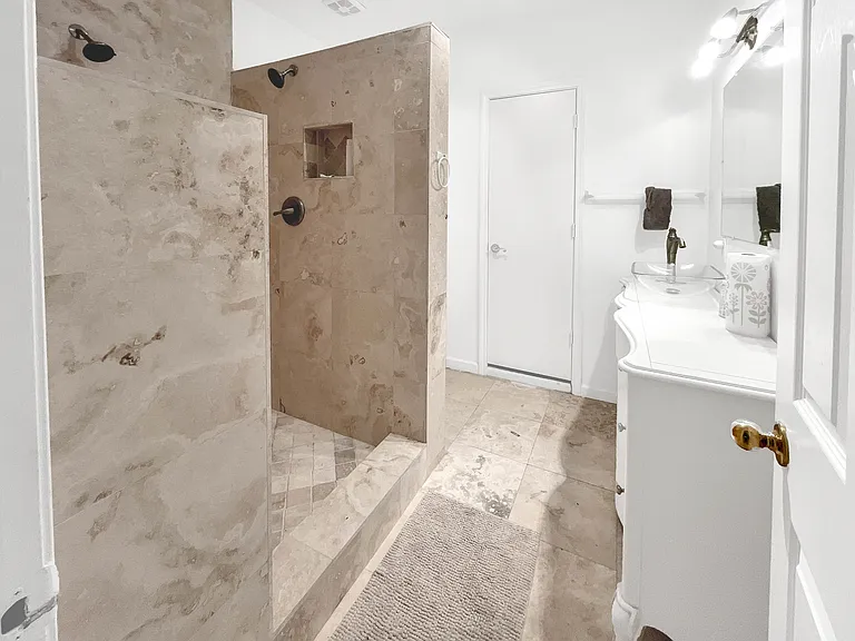 2117 Greta Ln #2 — Photo 8