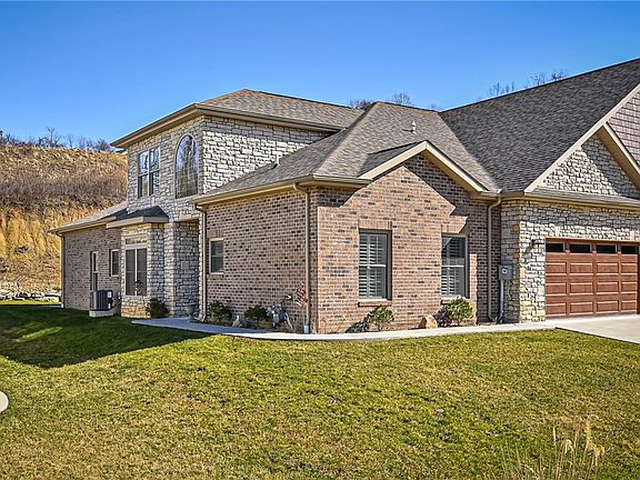 2nd image of 3107 Derby Ct