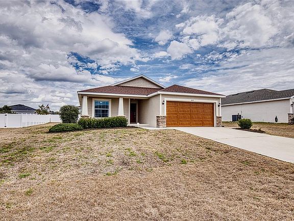 4th image of 9053 SE 49th Avenue Rd