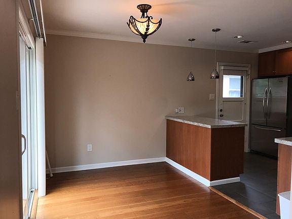 5th image of 1644 Albemarle Way