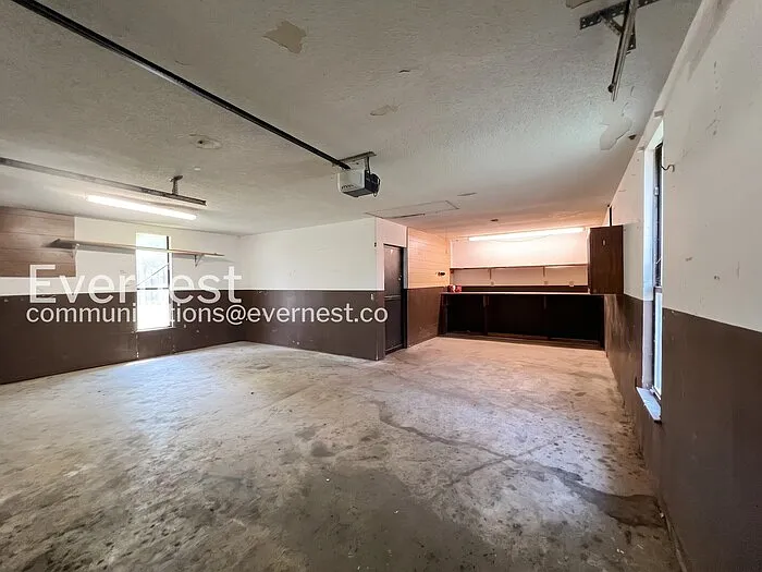 6375 Greenbriar Dr — Photo 10