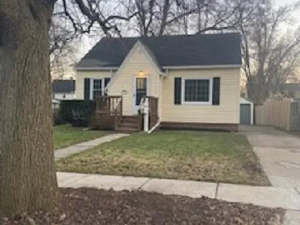 1328 Kingston Ave, Kalamazoo, MI 49001