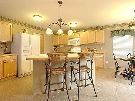 Large kitchen with nook