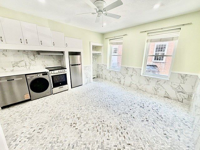 1st image of 10 Harris St APT 1