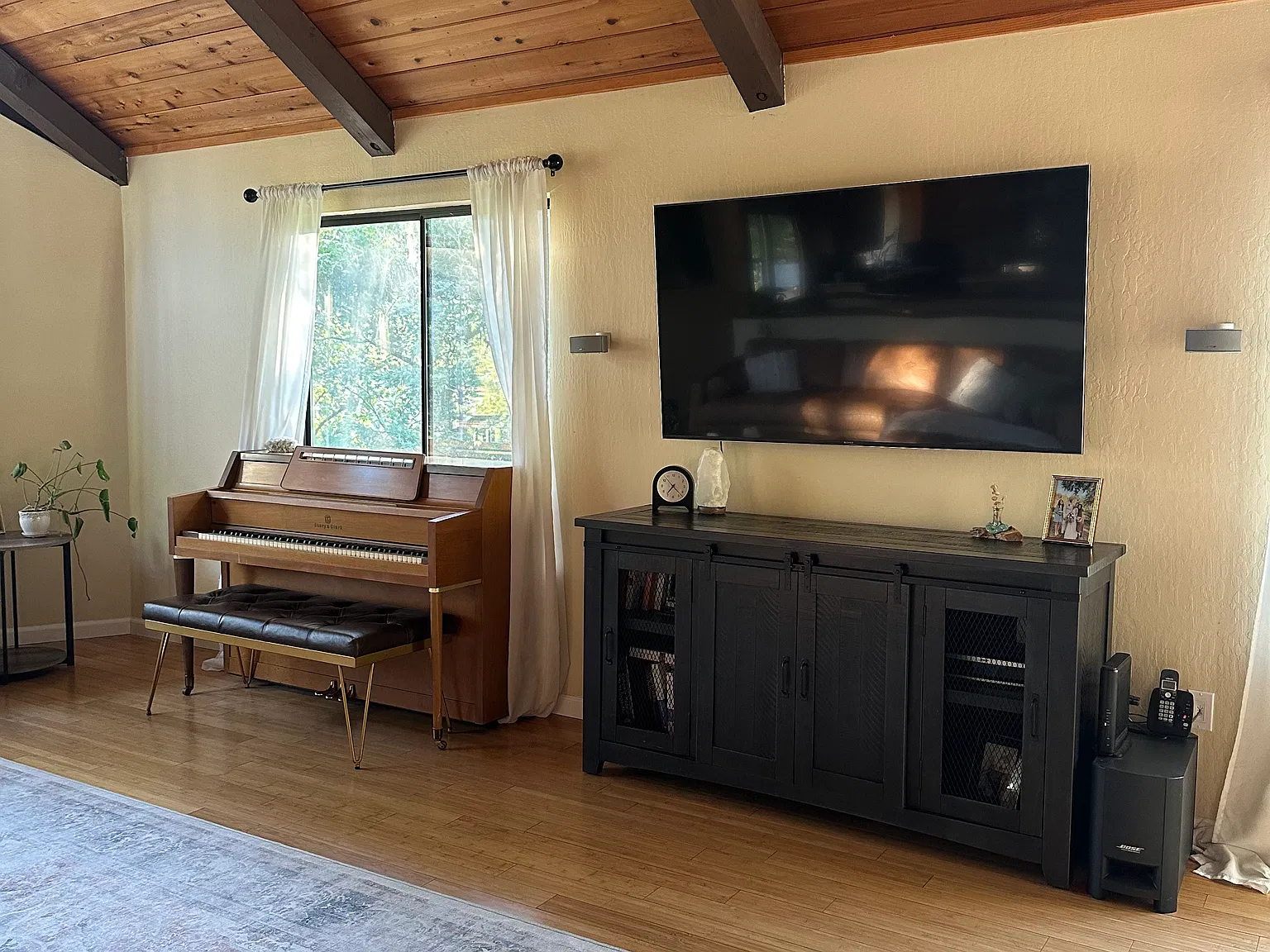 3 bed, 2.5 bath, 1830 sqft, $2,950 — Photo 4