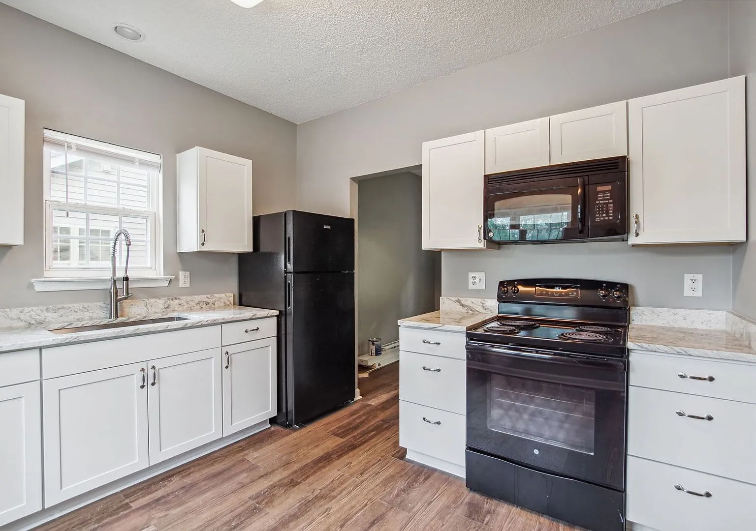 3 Bedroom single family home in Raleigh — Photo 3