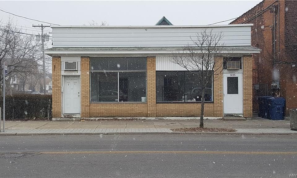 1st image of 1225 E Lovejoy St