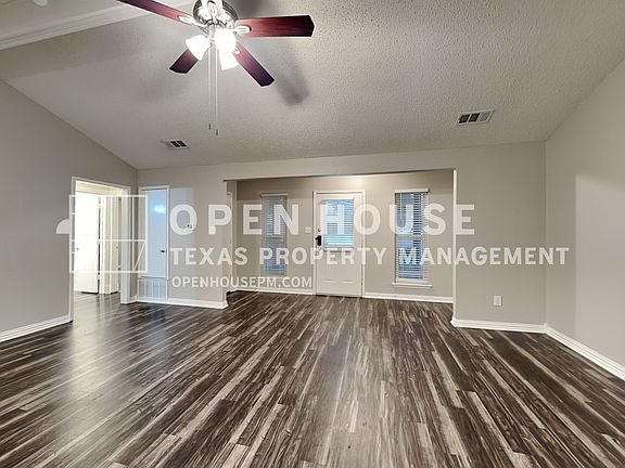 3rd image of 1407 Flamingo Dr