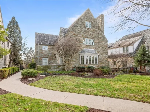 135 Longuevue Dr, Pittsburgh, PA 15228