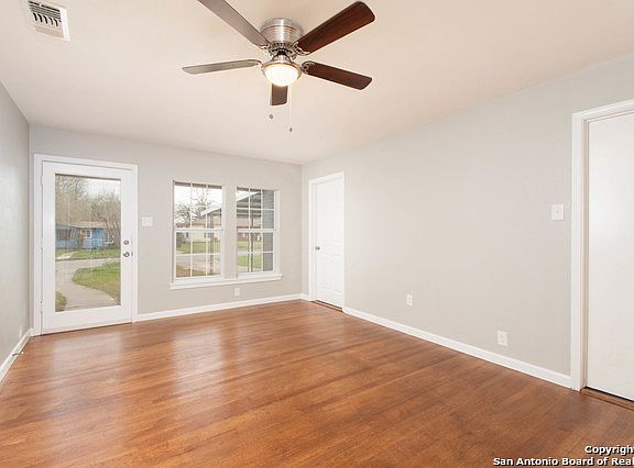 4th image of 623 Dawnview Ln
