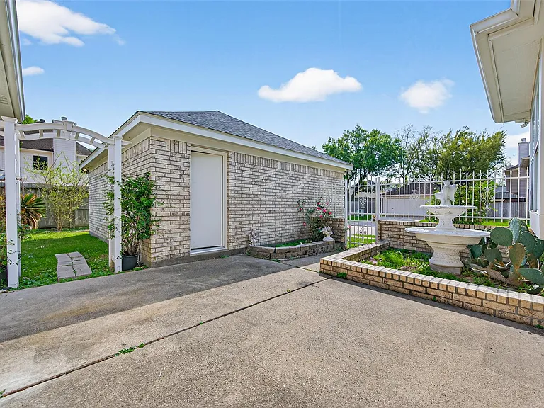 12727 Magnolia Leaf St — Photo 17