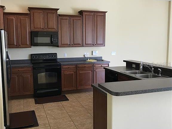 5th image of 16637 Tudor Grove Dr