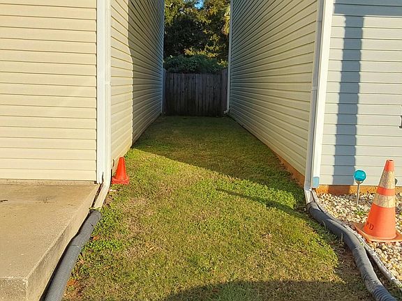 2nd image of 1120A Century Oaks Dr