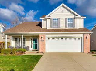 7757 Willow Ln, Macedonia, OH 44056