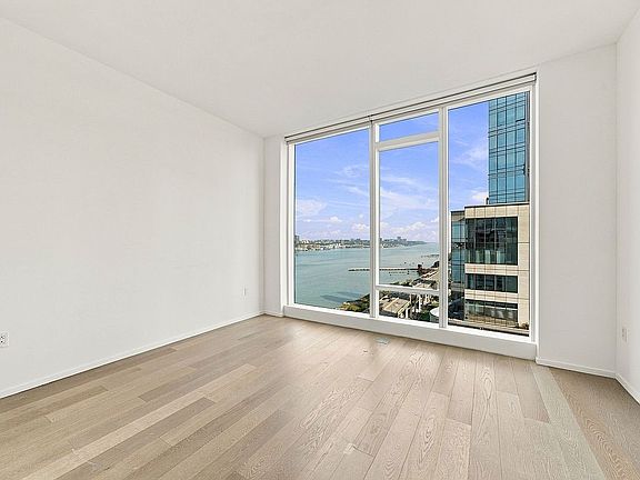 5th image of 30 Riverside Dr Unit 20B