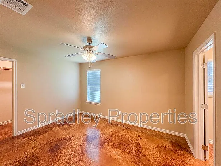 1004A Kerr Ct — Photo 10