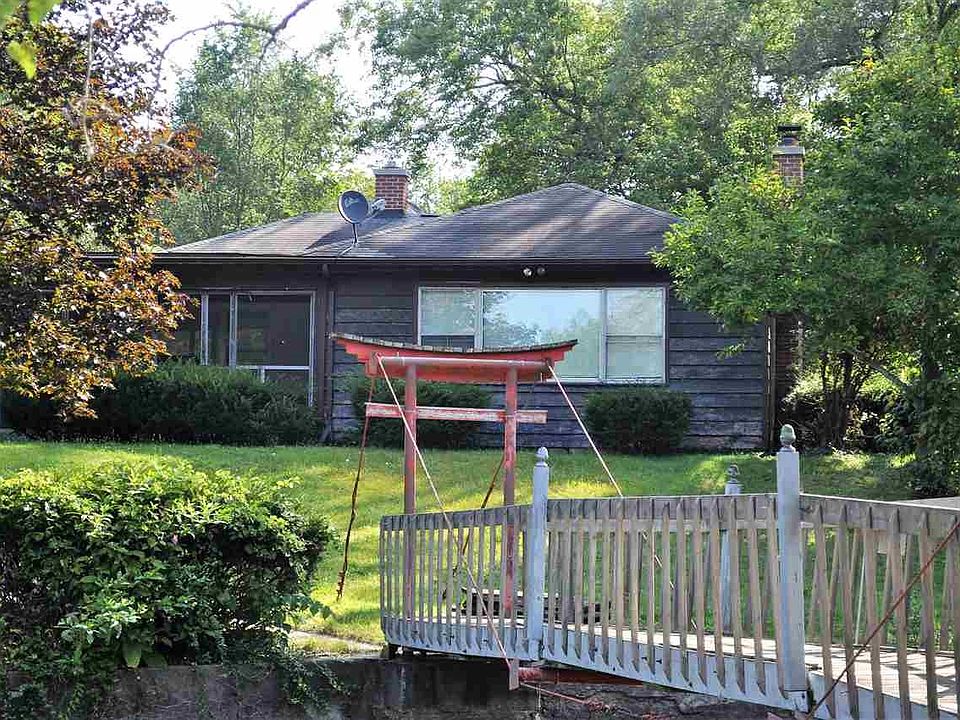 1st image of 318 South Dr
