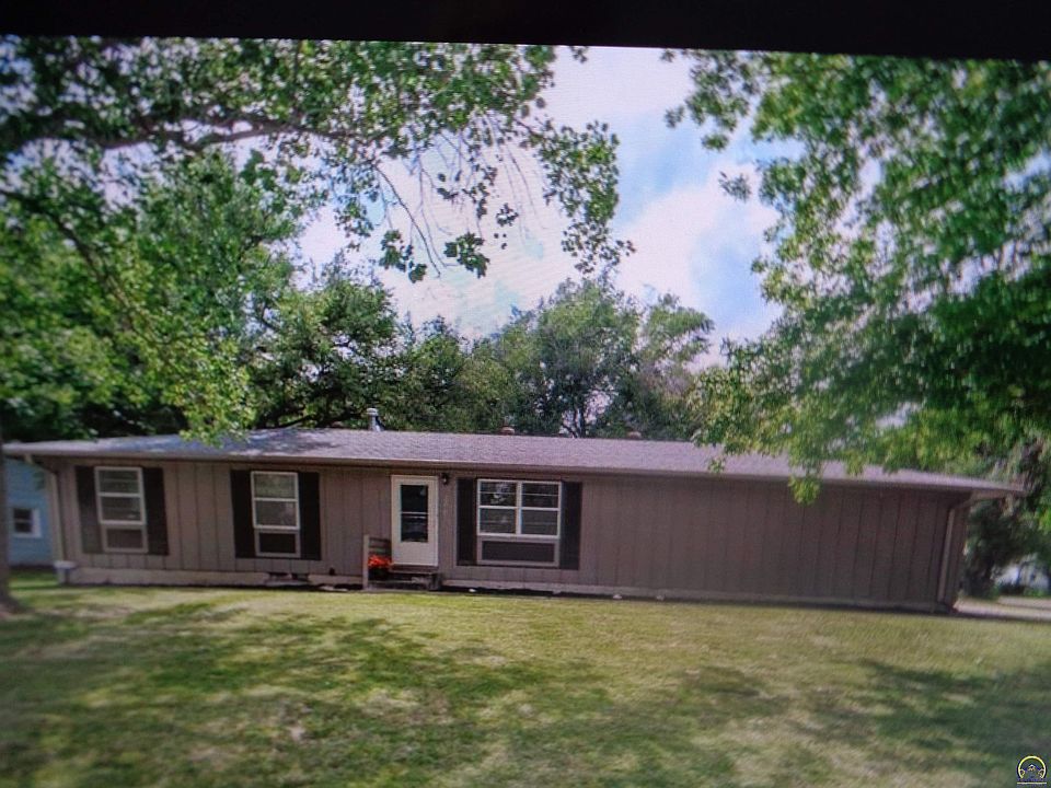 1st image of 2221 SW Jewell Ave