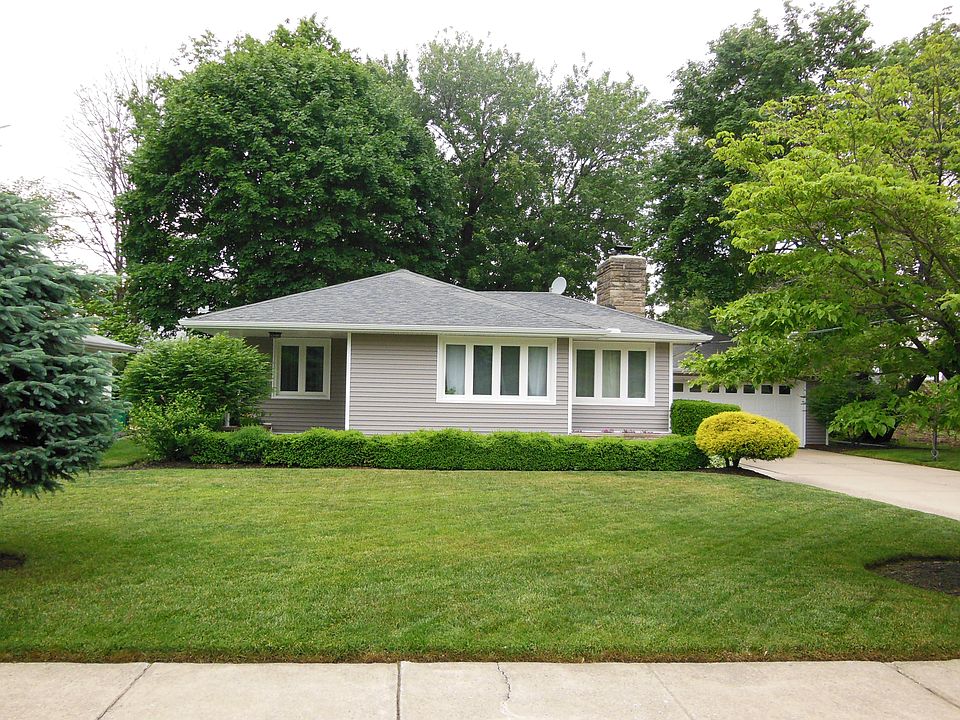 1st image of 8455 Esther St