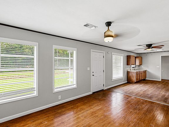 5th image of 4345 Henry Ave