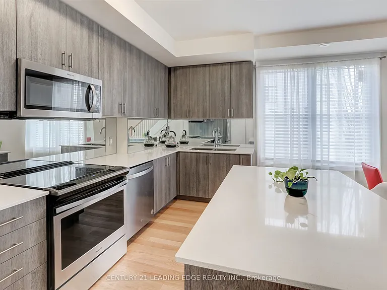 1180 Cawthra Rd #106 — Photo 9