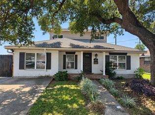 2112 Deerfield Rd, Gretna, LA 70056