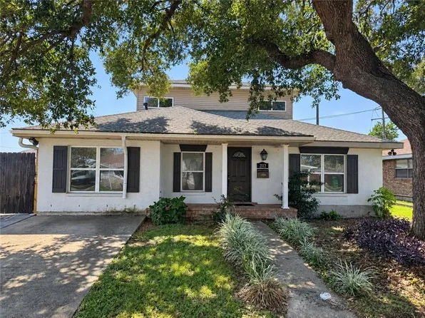 2112 Deerfield Rd, Gretna, LA 70056