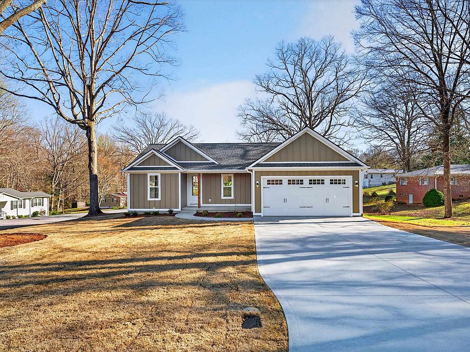 1st image of 224 Boyce St