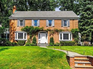 184 Barnard Rd, New Rochelle, NY 10801