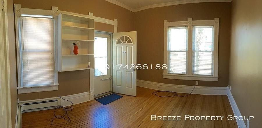 1st image of 800 W Charles St #2