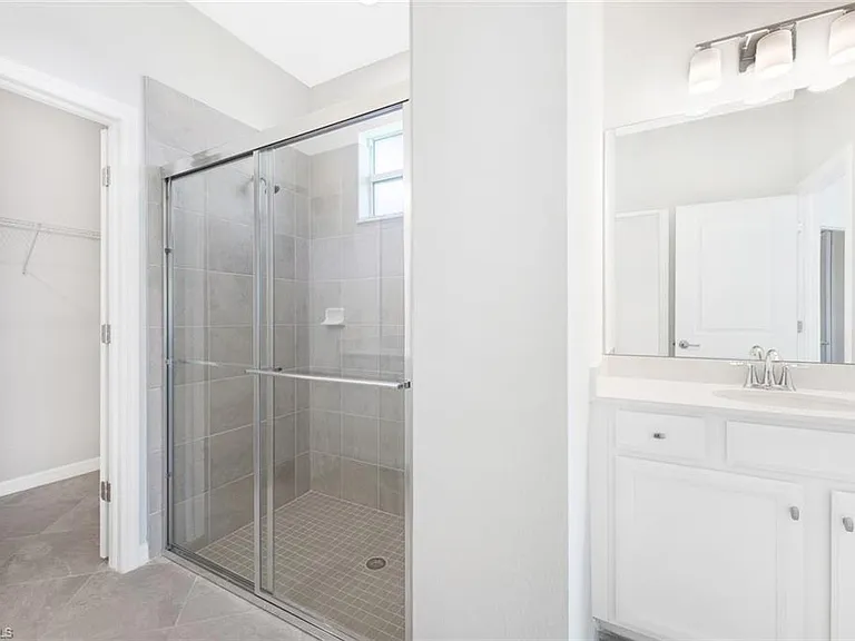 2672 Vine Ave — Photo 23