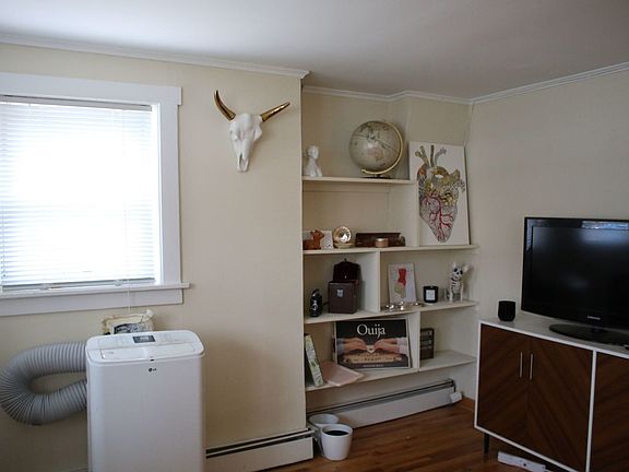 3rd image of 1408 W Warner Ave #Gw