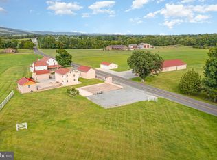 29 Park Dr, Grantville, PA 17028