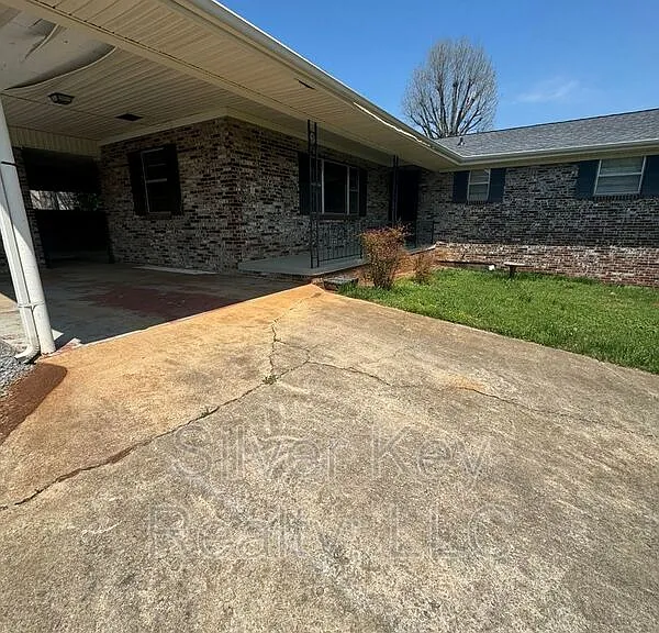 103 County Road 807 — Photo 5