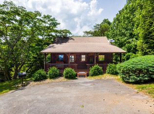 1609 Pinewood Way, Sevierville, TN 37862