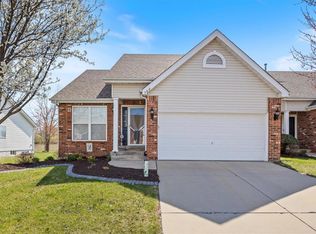 702 Ember Crest Dr, Fairview Heights, IL 62208
