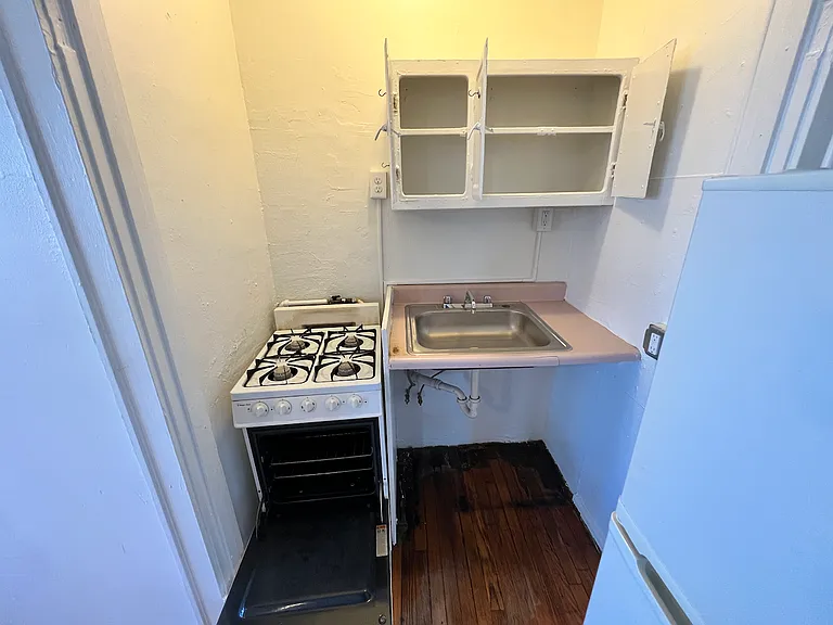 Another view of kitchen.